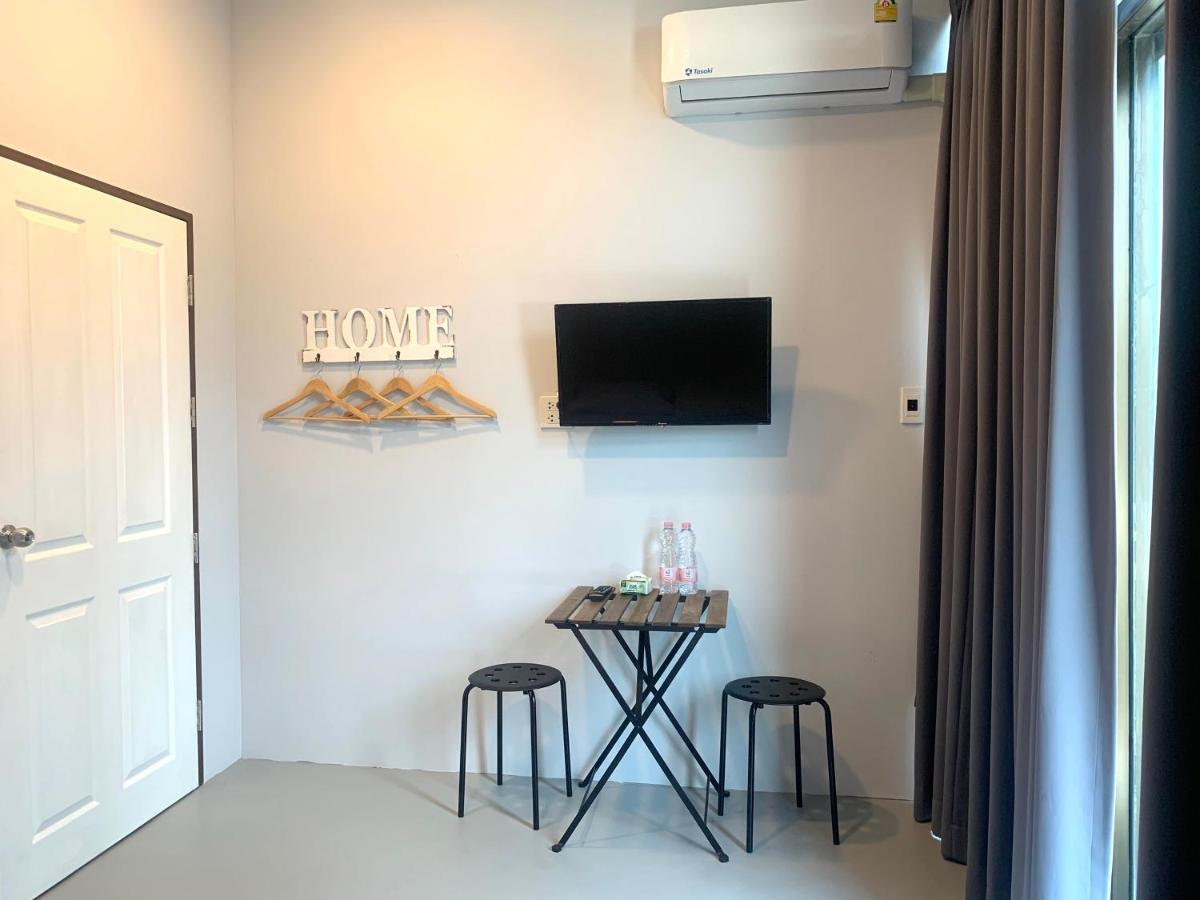 Udomsuk Inn & Cafe - Bts Udomsuk Bangkok Buitenkant foto