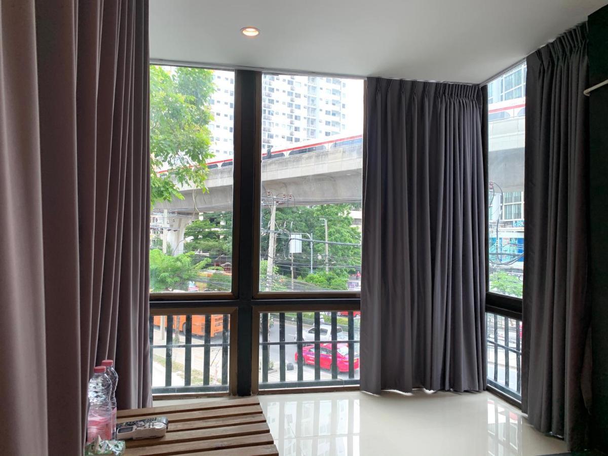 Udomsuk Inn & Cafe - Bts Udomsuk Bangkok Buitenkant foto