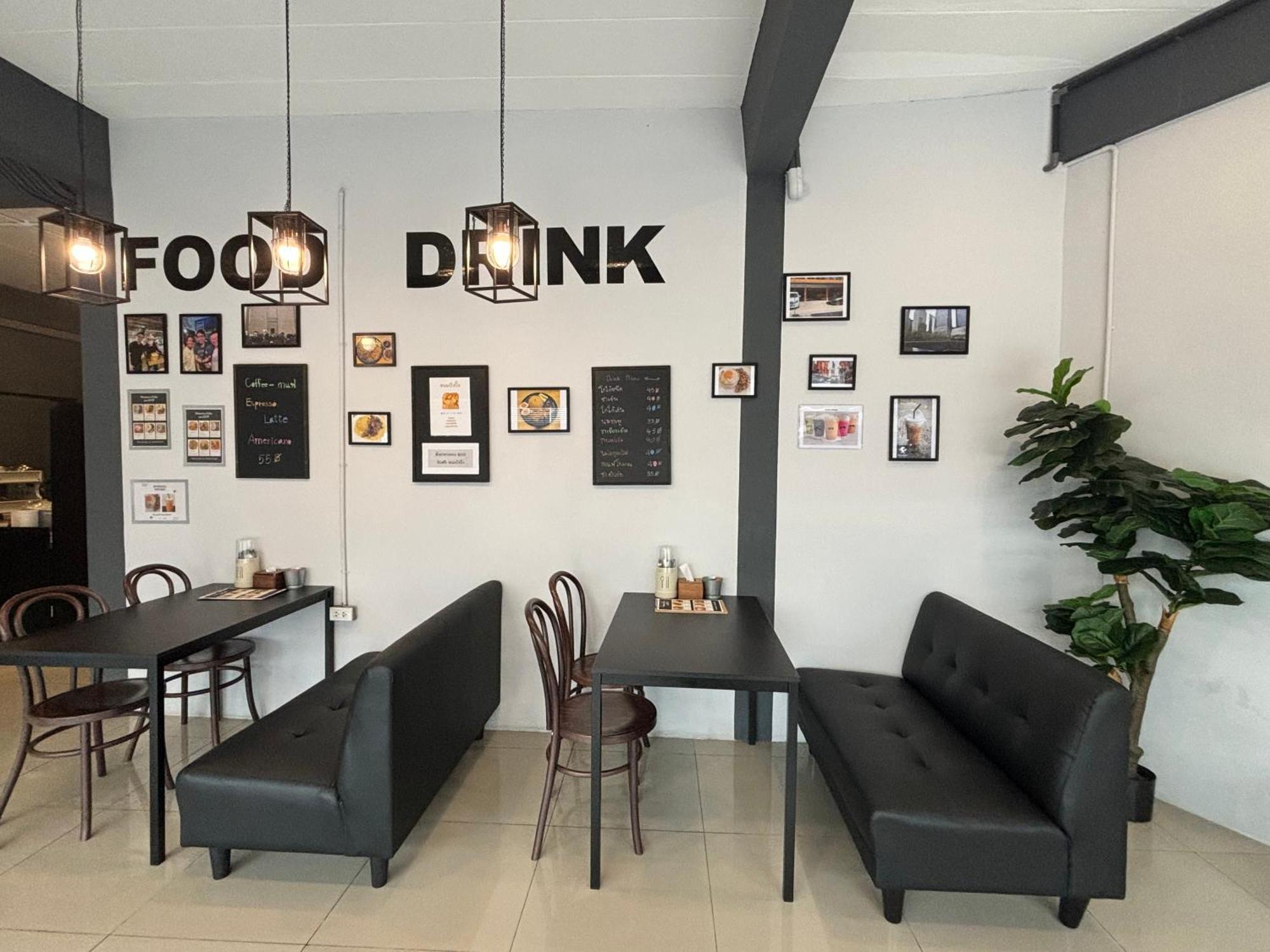 Udomsuk Inn & Cafe - Bts Udomsuk Bangkok Buitenkant foto